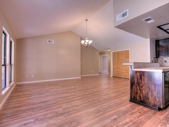 5th image of 5913 Newbrook Dr