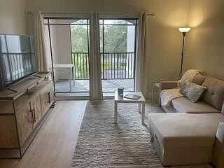 3rd image of 3021 Alcazar Pl APT 202