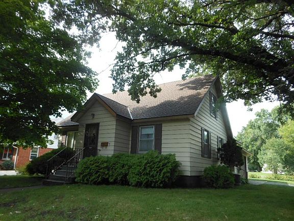 3rd image of 513 2nd St S