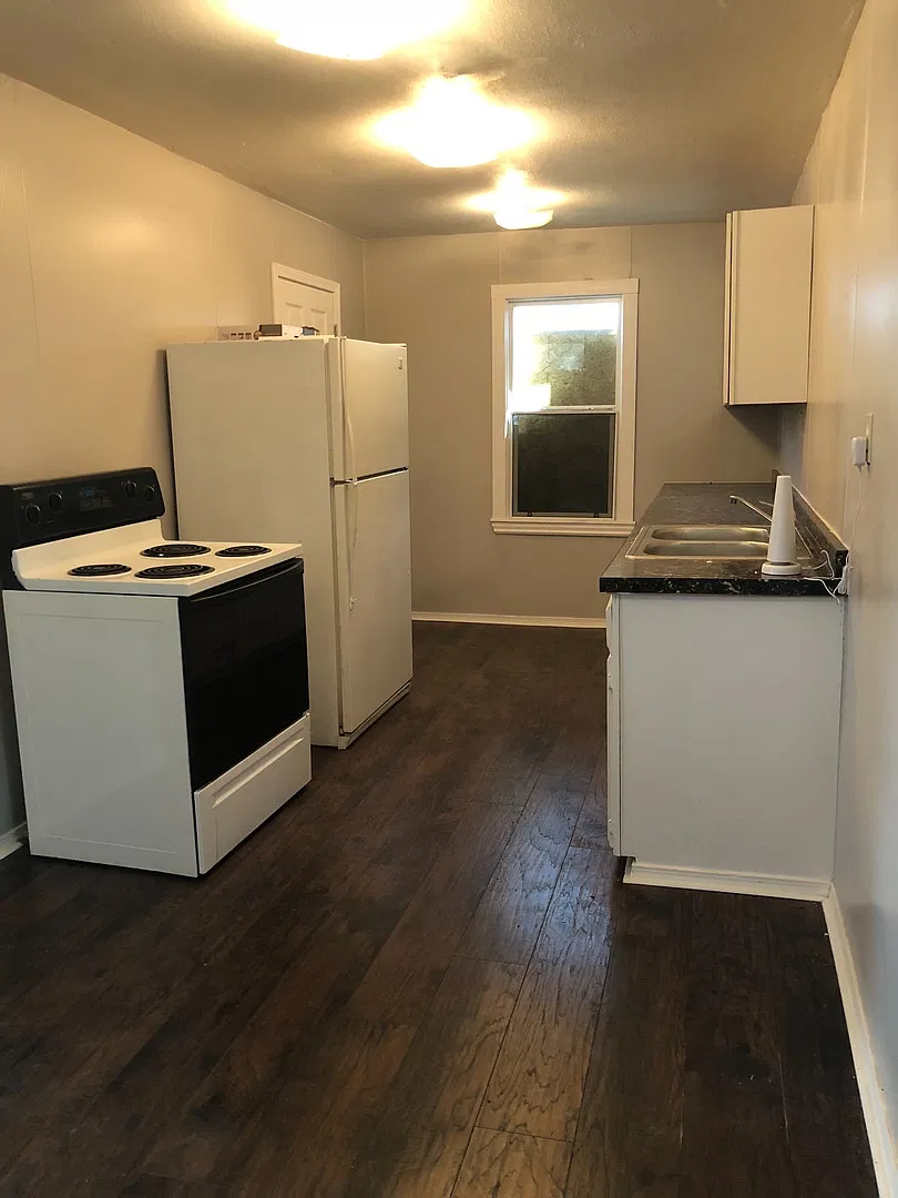 3 Bedrooms 2 Baths 1 Car Garage Walking Distance to Palo Duro High — Photo 3