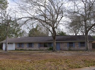 121 Siowan Ave, Ocean Springs, MS 39564
