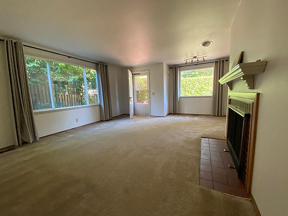 Living & Dining Area