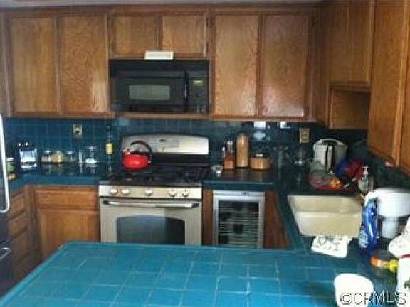 kitchen w/ wine fridge