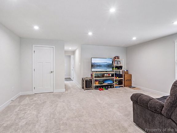 4th image of 125 Fishermans Way