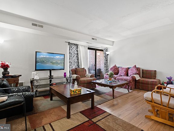 4th image of 10725 W West Dr #304