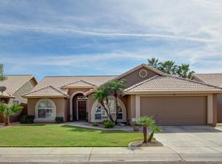 927 E South Fork Dr, Phoenix, AZ 85048