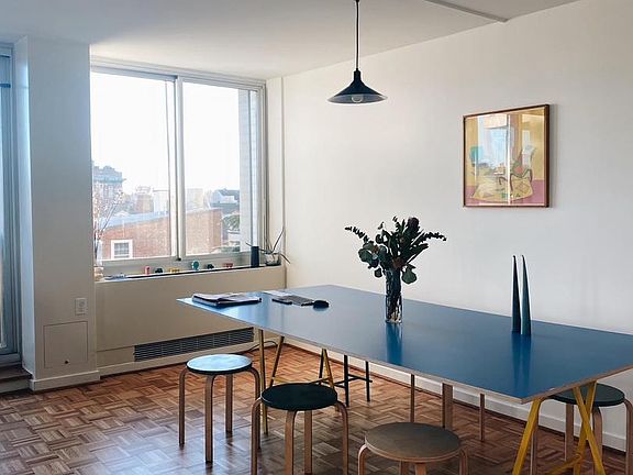 4th image of 604 S Washington Sq APT 405