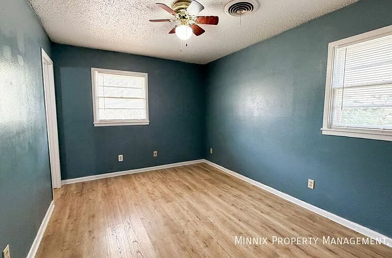5442 6th St — Photo 7