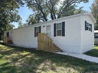 116 Newton St #G-28, Edwardsville, KS 66113