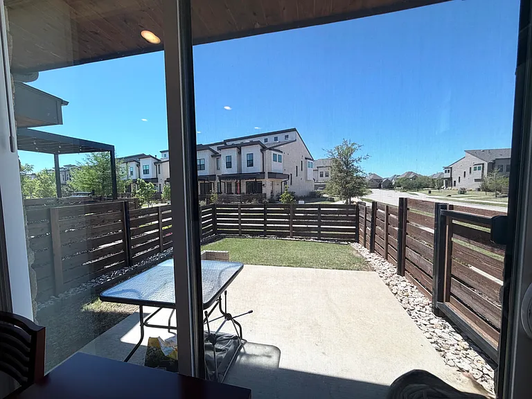 760 Cavitt Ct — Photo 24