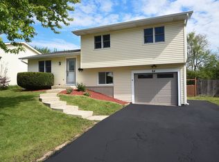 64 W Schubert Ave, Glendale Heights, IL 60139