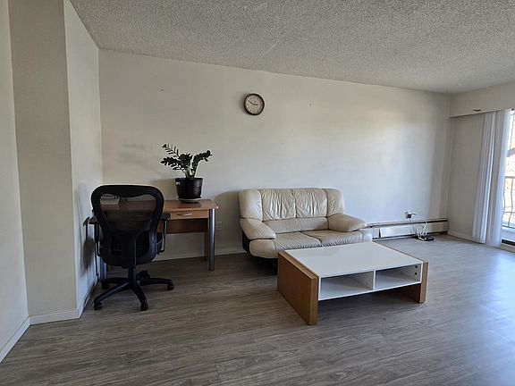 5th image of 1909 Salton Rd #129