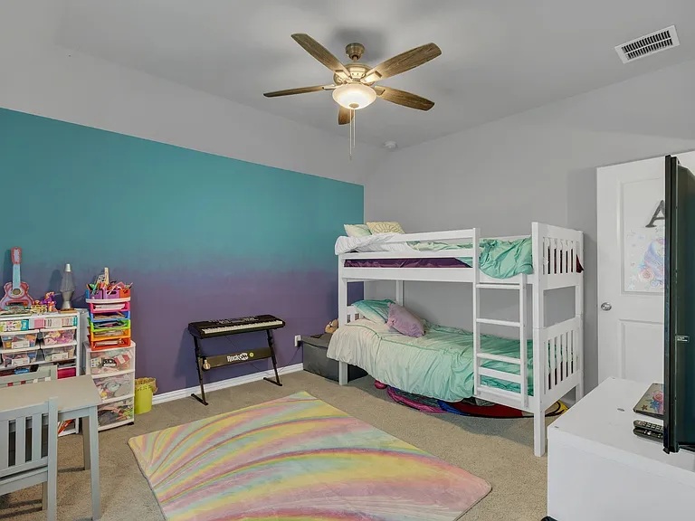3908 Lucan Ln — Photo 26