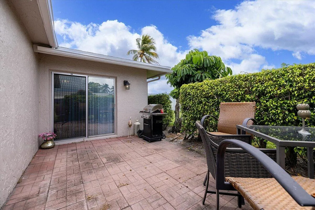 2 bed, 2.0 bath, 1167 sqft, $2,200 — Photo 4