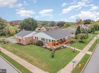 406 W Caracas Ave, Hershey, PA 17033