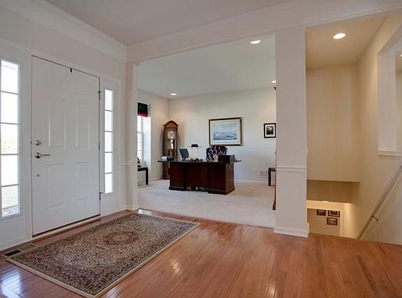3rd image of 3615 Ryerson St