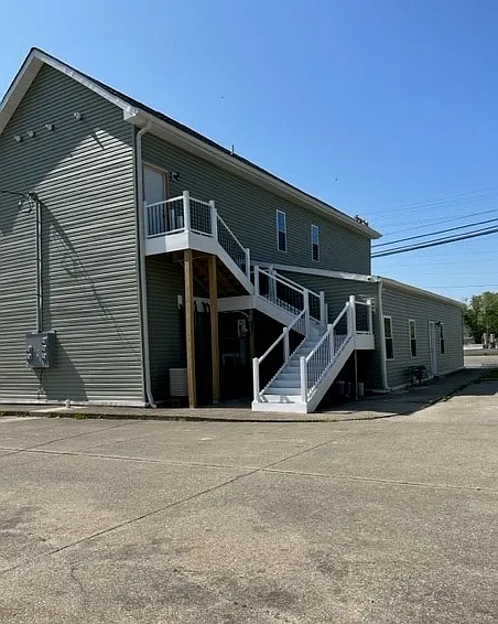 502 W Shelby St #D — Photo 2