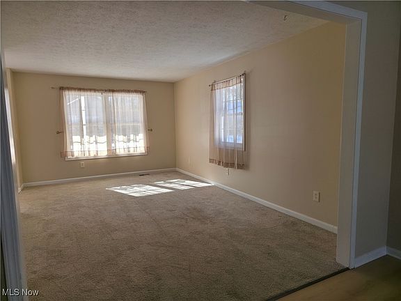 3rd image of 749 McKinley Ave