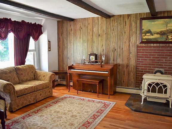 5th image of 4 Schryver Ln