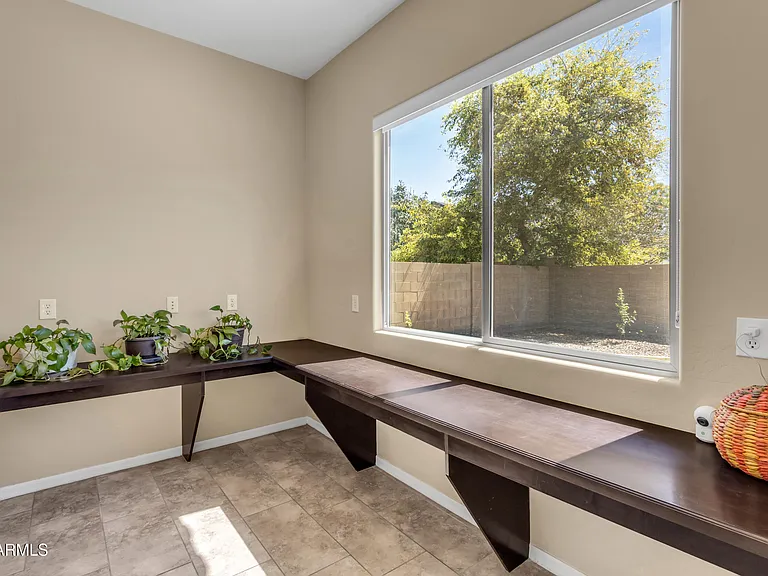 2827 E Muirfield St — Photo 20