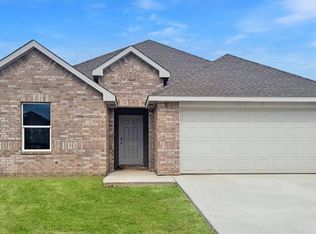 909 SW 81st St, Lawton, OK 73505