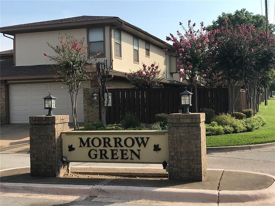 1st image of 6 W Meadow Ln