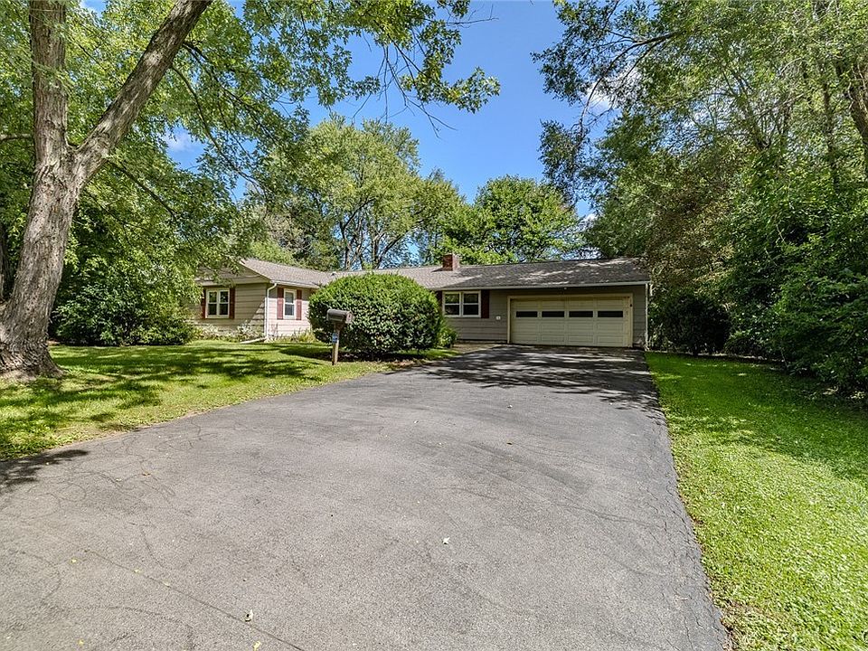1st image of 16 Wexford Rd
