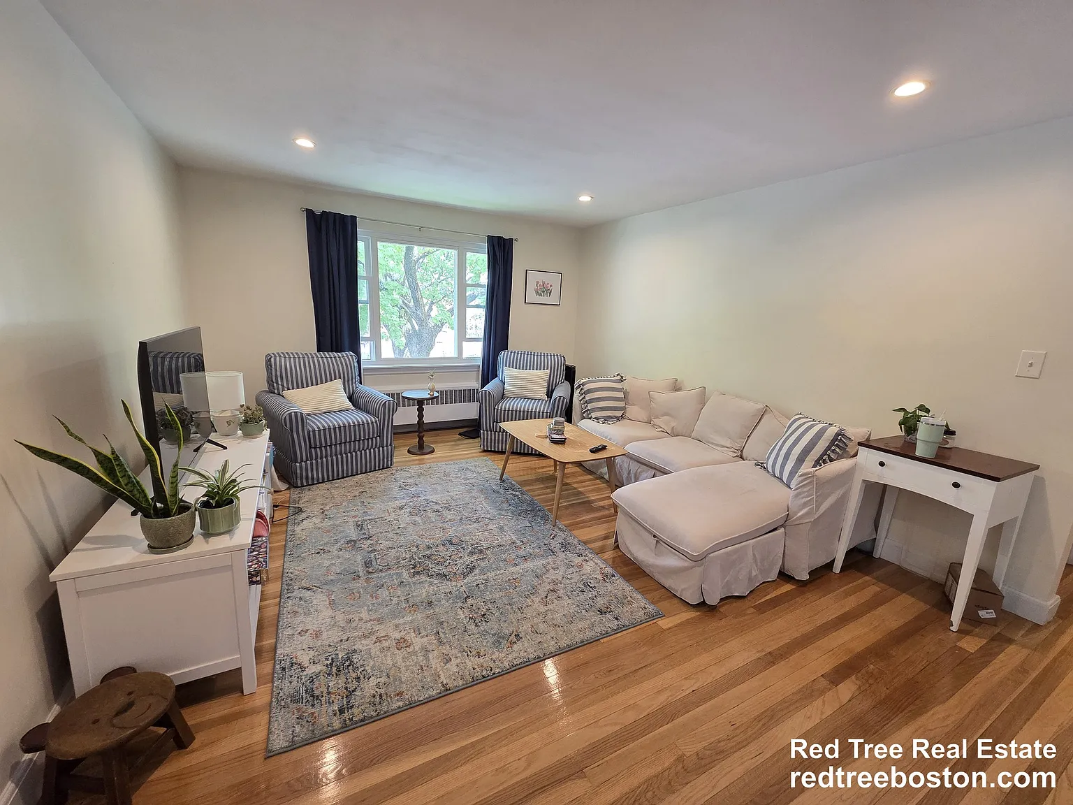 2 bed, 1200 sqft, $3,200 — Photo 1