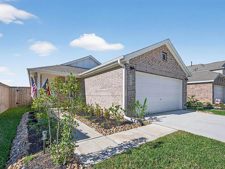 28923 Great Canyon Dr — Photo 2