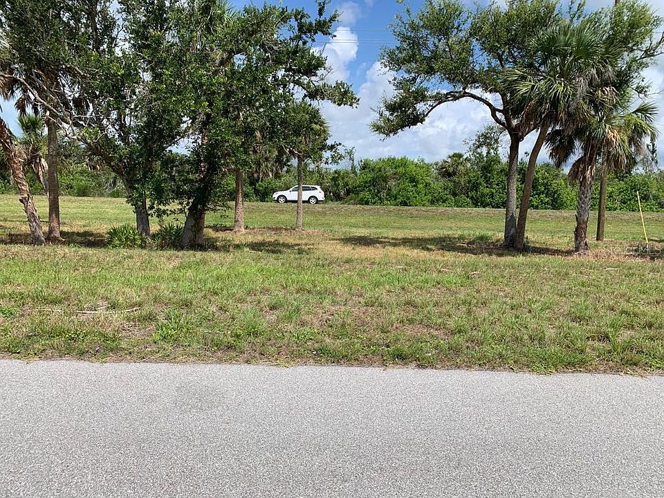 1st image of 24 Lark Dr #10