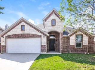 917 Linden Dr, Burleson, TX 76028