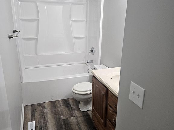 4th image of 5167 S 148th Cir