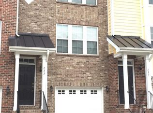 233 Dove Cottage Ln, Cary, NC 27519