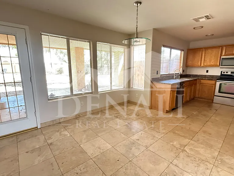 1274 W Sparrow Ct — Photo 8