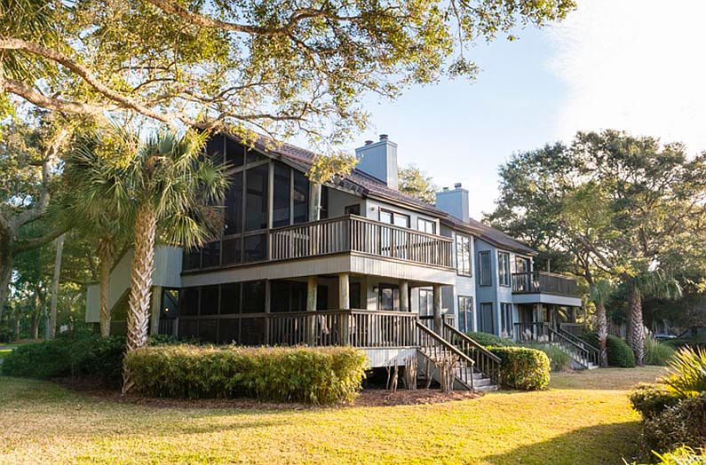 1st image of 4573 Park Lake Dr