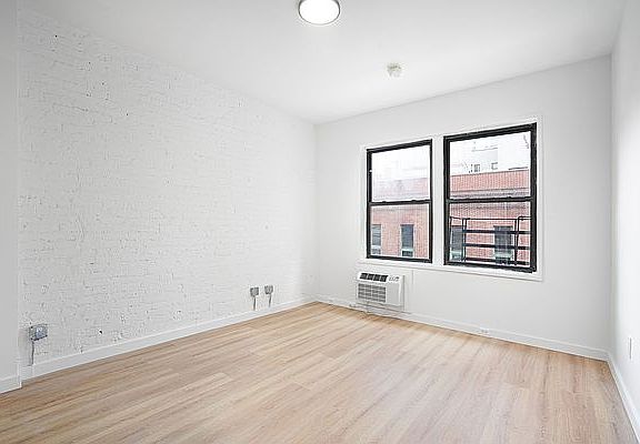 4th image of 446 W 55th St #4