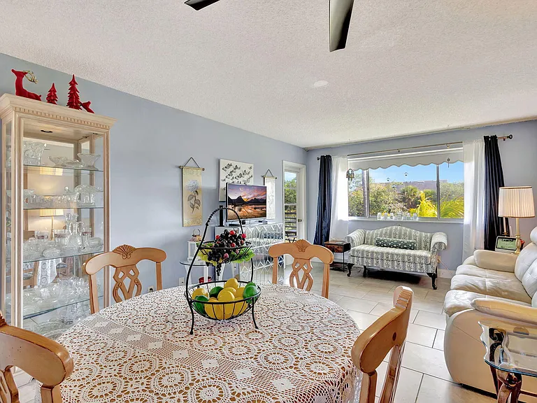 2812 Garden Dr S #308 — Photo 9