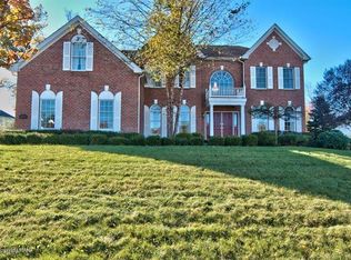 689 Stratton Dr, East Stroudsburg, PA 18302