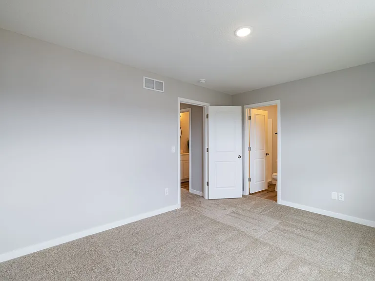 3431 Glenbrook Cir S — Photo 9