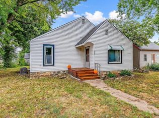 1216 Menor St, Winfield, KS 67156