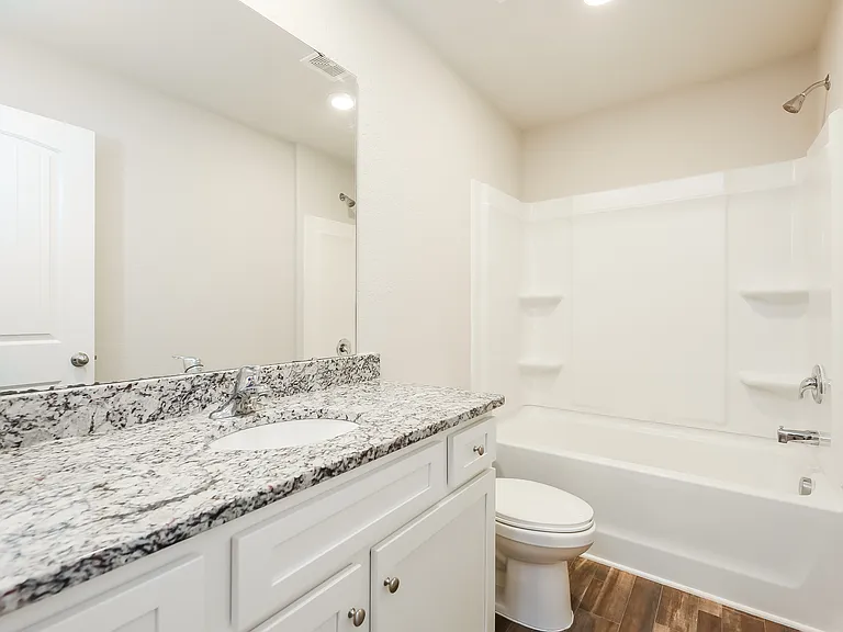 2139 Southlea Dr — Photo 13