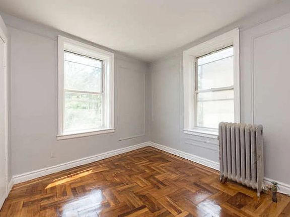 4th image of 901 Woodycrest Ave APT D4