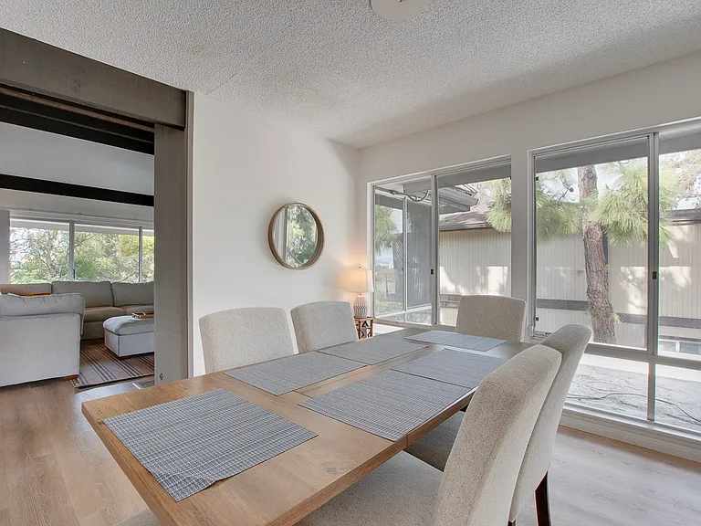 8143 La Jolla Scenic Dr N — Photo 7