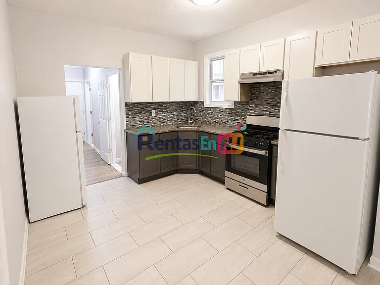 67 S 7th St #1B — Photo 1