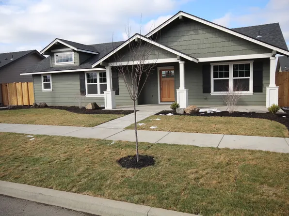 1687 NE 5th St, Redmond, OR 97756