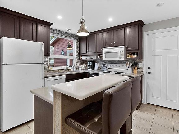 5th image of 8353 Tumblegrass Place