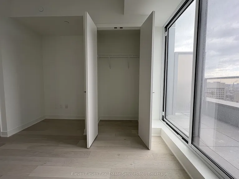 11 Yorkville Ave #2402 — Photo 6