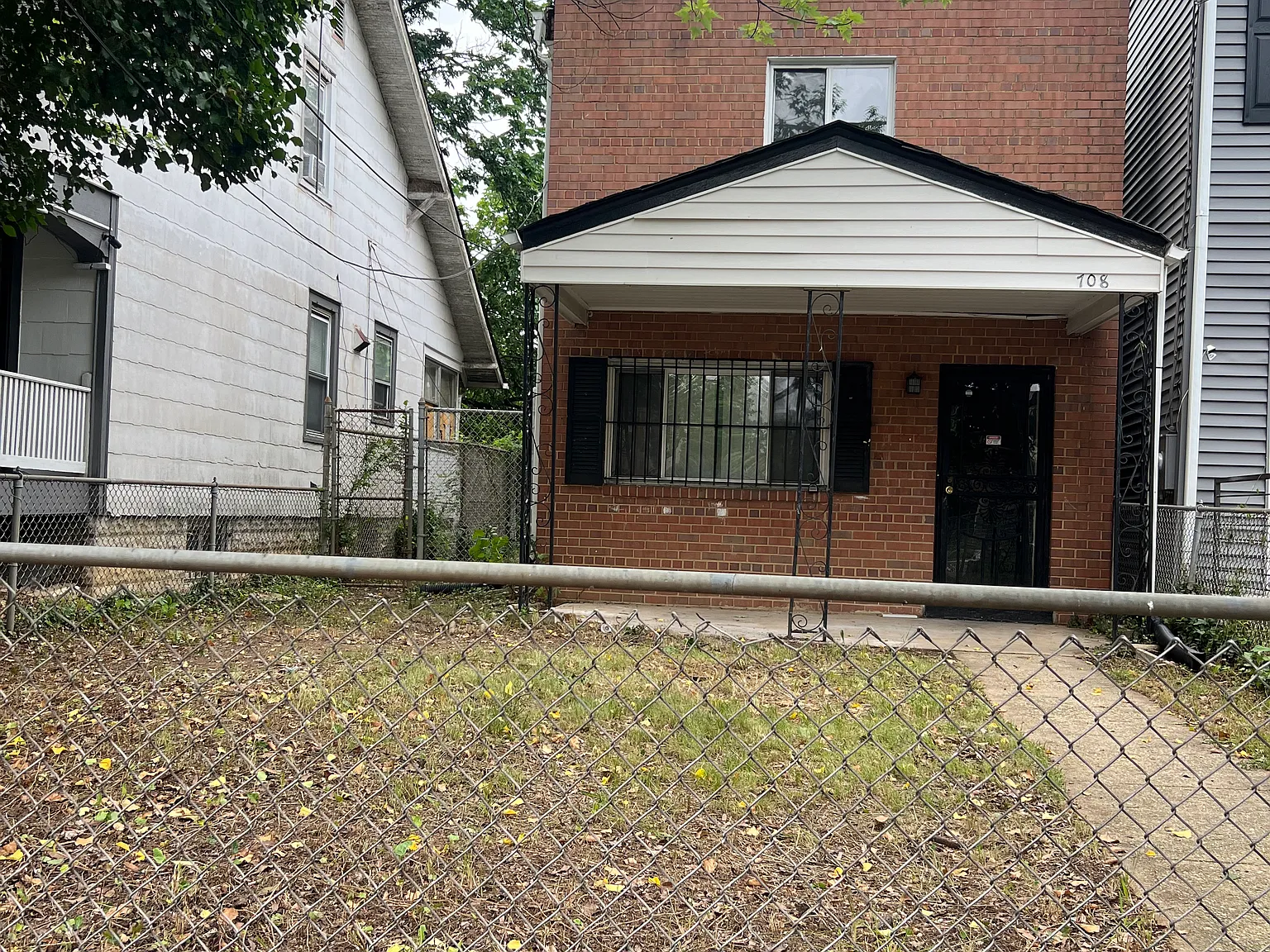 708 Alabama Ave SE — Photo 1