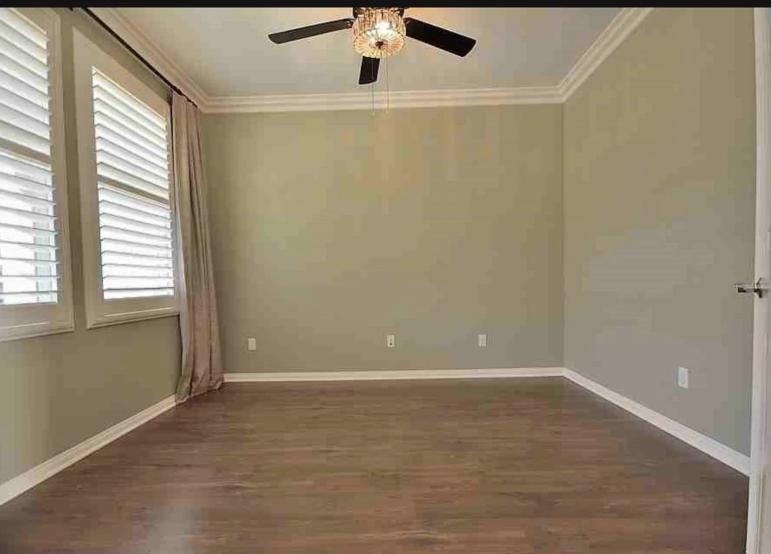4 bed, 1929 sqft, $3,800 — Photo 2