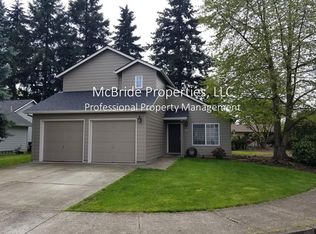 2172 Riviera Ct, Hubbard, OR 97032